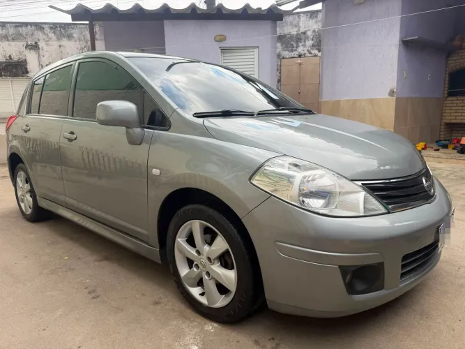 Nissan Tiida SL 1.8/1.8 Flex 16V Aut. 2013