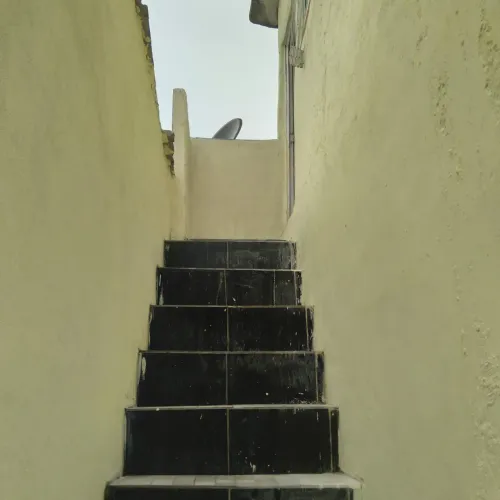 Apartamento amplo sem condomínio