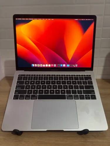 MacBook Pro 13 2017 | Intel i5 | 8gb RAM | 256gb SSD | Bateria em Bom Estado