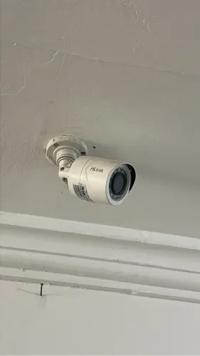 8 câmeras, 4 alarmes, 1 DVR 16 canais e monitor