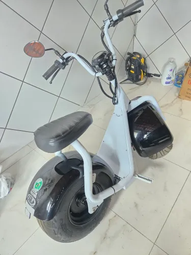 Vendo moto elétrica, TUI 1.000 WOLTS  Velocidade 32 km horas 
