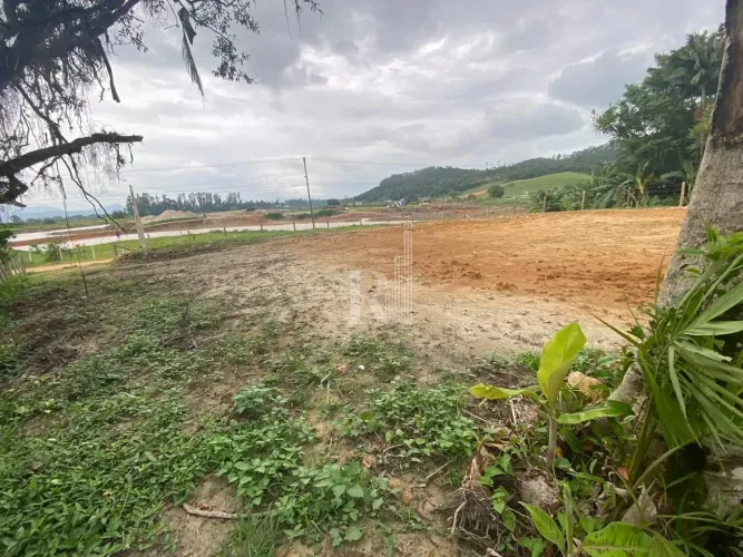 Terreno à Venda no Bairro itinga