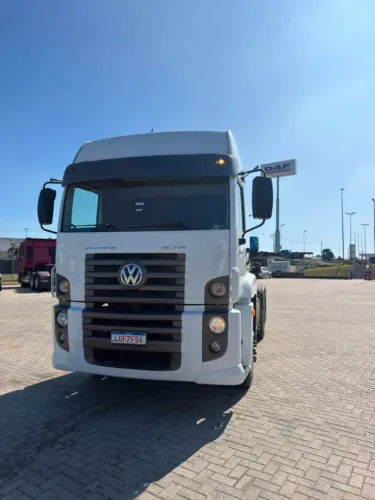 Volkswagen Constellation 25-420 6x2