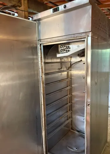 Freezer Inox Vertical Seminovo Industrial 220v 550 Litros (Usado)
