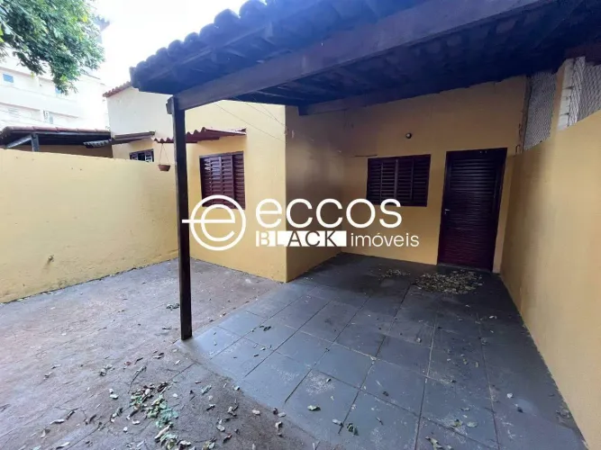 Casa para aluguel, 2 quartos, 1 vaga, Santa Mônica - Uberlândia/MG