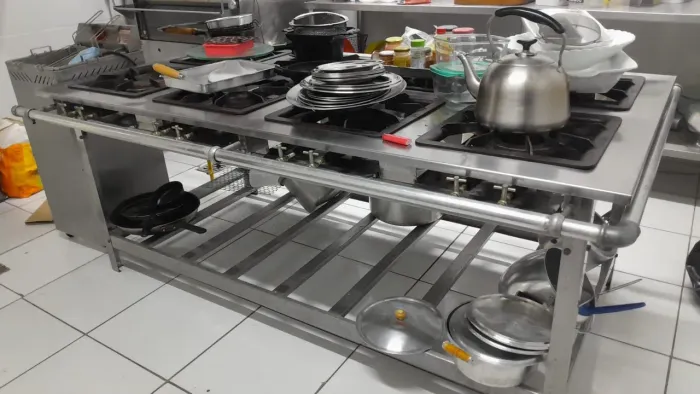 Fogão industrial, 8 bocas com chama dupla