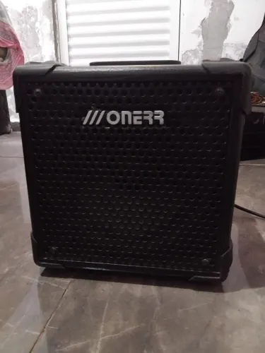 Cubo contrabaixo Onerr Block 20 bass 20w com motimetro - estudo
