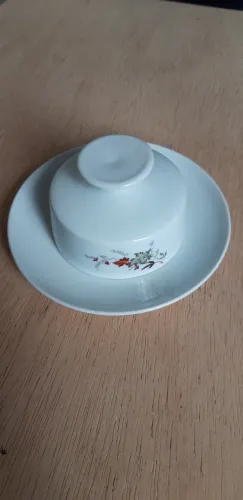 Manteigueira Porcelana Branca Com Tampa Floral SRS