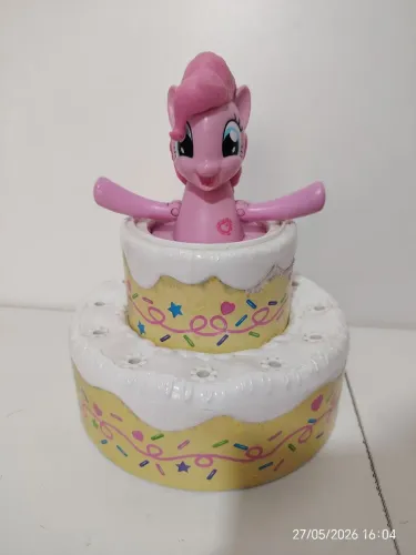 Boneca Pinkie Pie "Bolo Supresa" My Little Pony