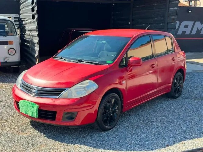 Nissan Tiida S 1.8/1.8 Flex 16V Mec. 2012