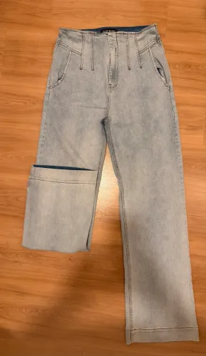 Calça jeans Le Lis Blanc