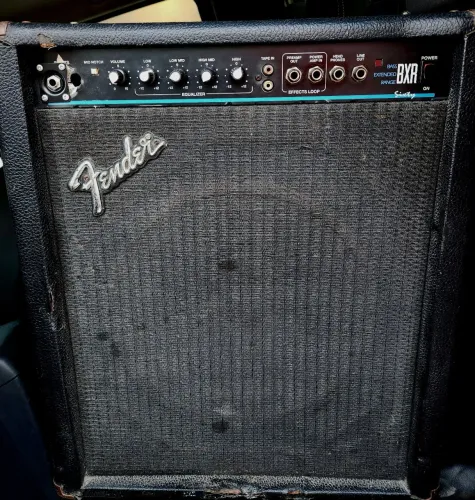 Cubo fender sixty baixo