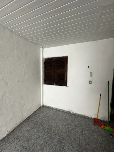 Alugo quarto