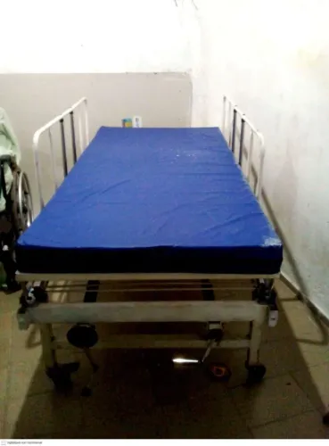 cama hospitalar/cadeira de banho