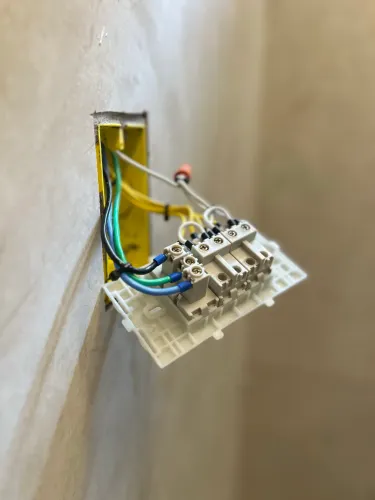 Serviços Elétricos 