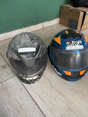Capacetes usados