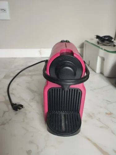 Cafeteira Nespresso Inissia Rosa Pink Usada
