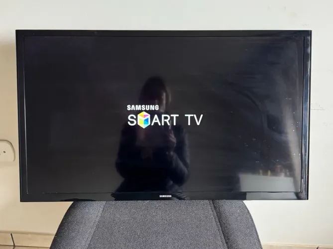 TV SAMSUNG SMART 32? - com defeito