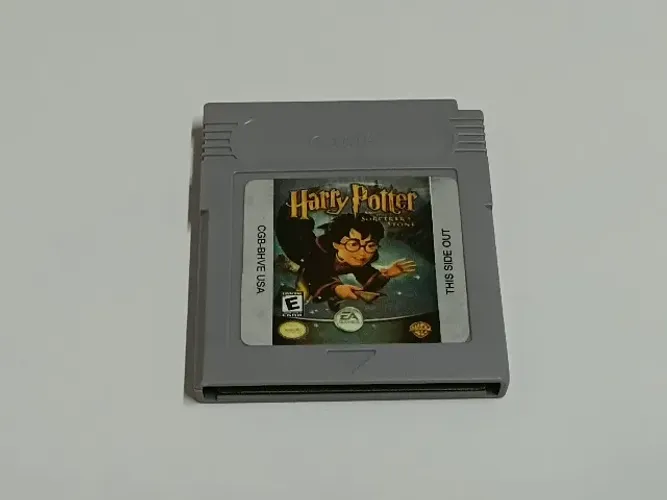 Harry Potter e a Pedra Filosofal - Game Boy Color - Opção de Idioma em Português