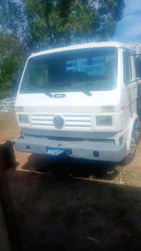 Caminhão 8100 