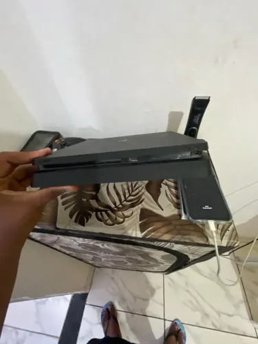 PS4 slim