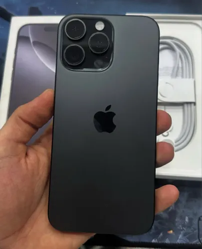 iPhone 16 Pro Max (zerado) 