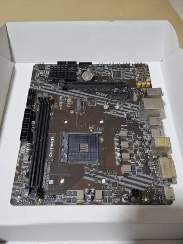 Placa Mãe MSI A520M-A PRO DDR4, Socket am4, M-ATX, chipset AMD A520 - Usado
