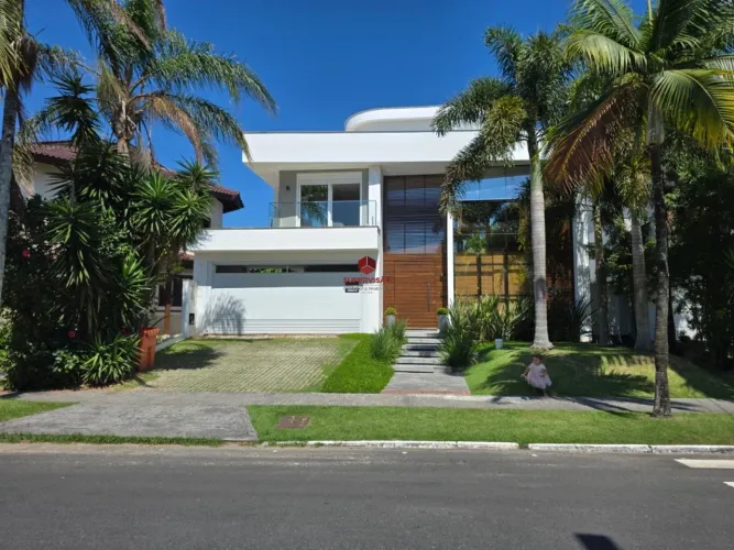 Casa com 5 suítes à venda, em Jurerê Internacional - Florianópolis/SC.