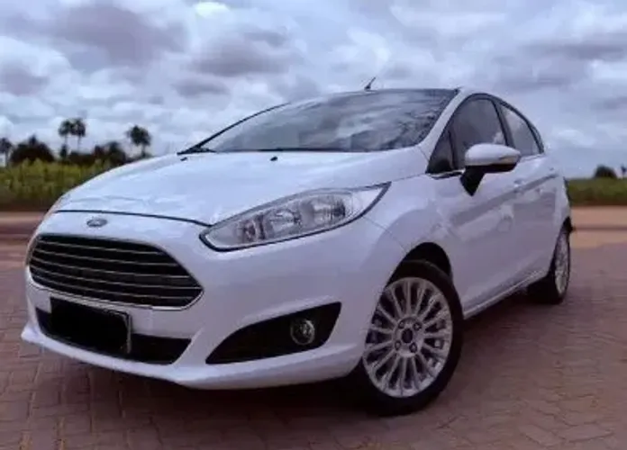 Ford Fiesta Titanium 1.6 16V Flex Mec. 2014