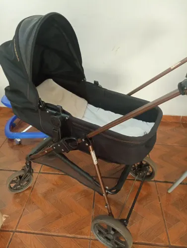 Vendo carrinho Moisés