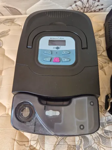 CPAP Automático BMC RESmart Auto com Umidificador + Máscara + Bolsa