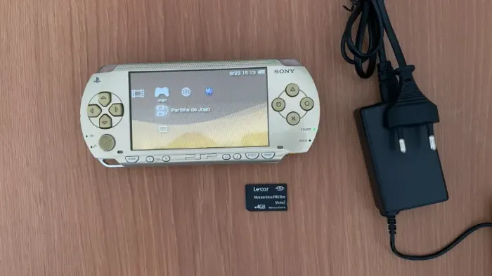 Sony PSP-1000 Champagne Gold