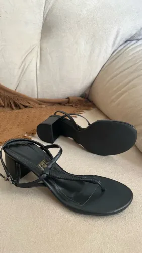 Sandália Santa Lola 