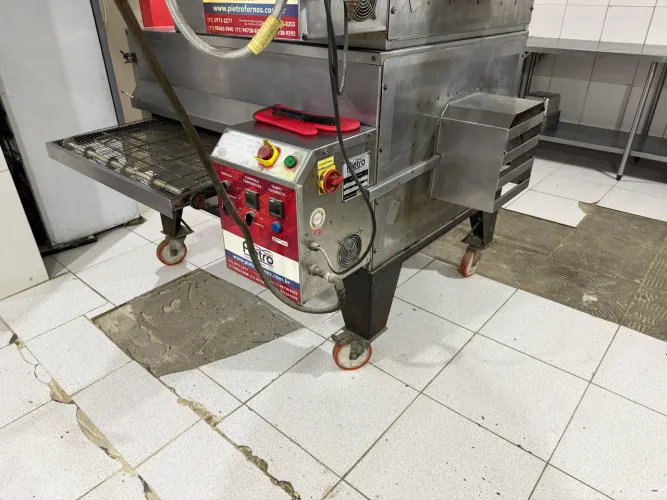 Equipamentos para pizzaria / Frango frito