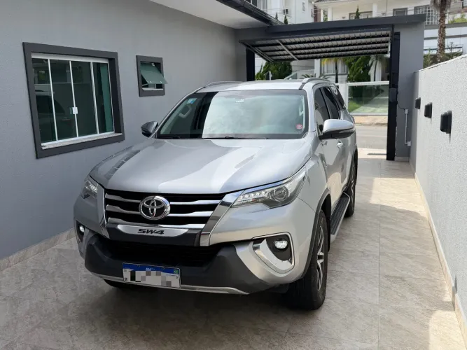 Toyota Hilux SW4 SRX 4X4 2.8 TDI 16V Dies. Aut. 2018