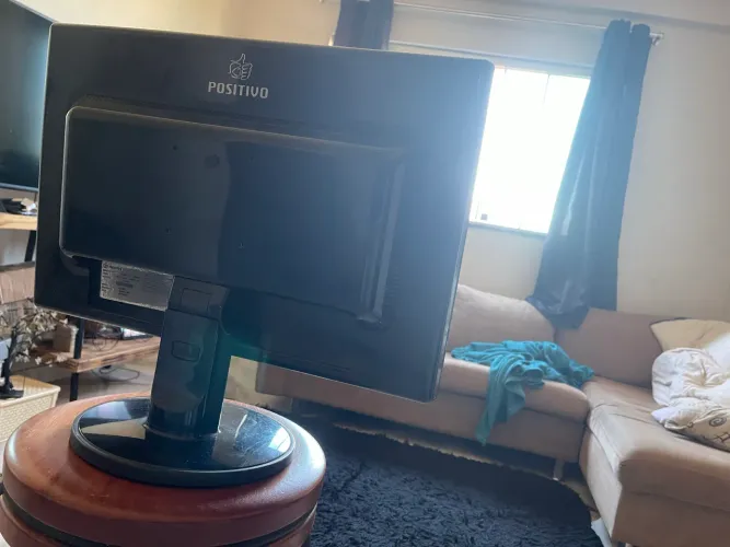 Monitor positivo usado