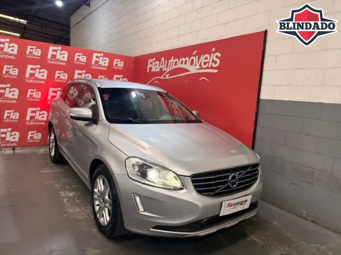 Volvo XC-60 XC 60 D-5 Momentum 2.0 AWD Diesel 5P 2016