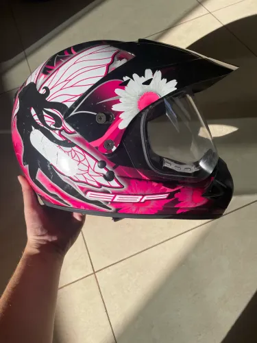 Capacete EBF com viseira excelente estado