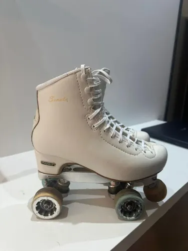 Patins Rye Sonata número 38 + bolsa + rodinhas de gel com rolamento