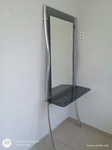 Espelho com suporte para salão de beleza