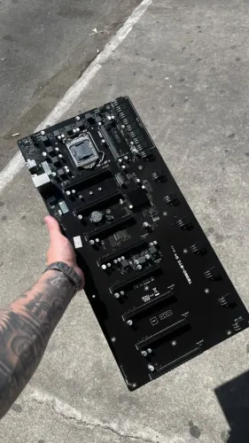 Placa Mãe Biostar TB360-BTC D+ 8/9ª Geração LGA1151 8 GPU