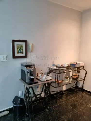 Sala ampla , Comercial, com divisória, 51,59 m2, 01 wc, 01 vaga de garagem,, piso porcelan