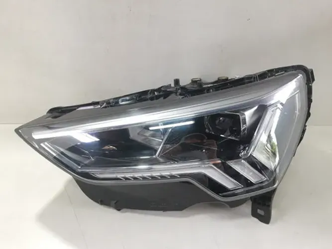 Farol Esquerdo Audi Q3 2021 2022 23012412