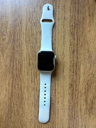 Apple Watch SE 40mm GPS (1ª geração) Alumínio Prata - 32GB - watchOS 10