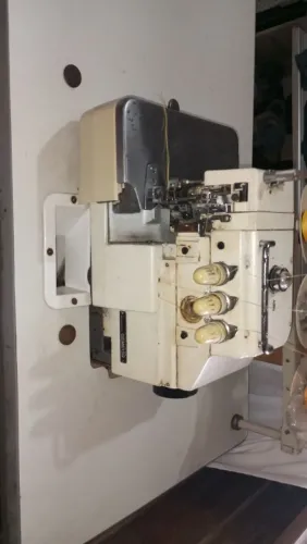 Vendo máquina de costura 