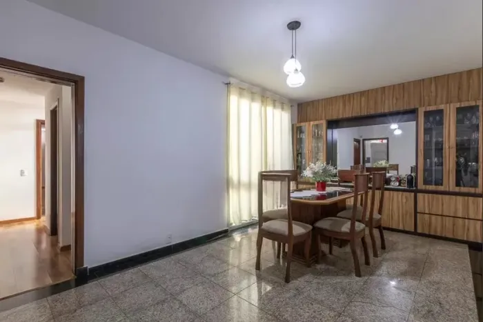 Casa à Venda - São Lucas, 4 Quartos, 286 m2