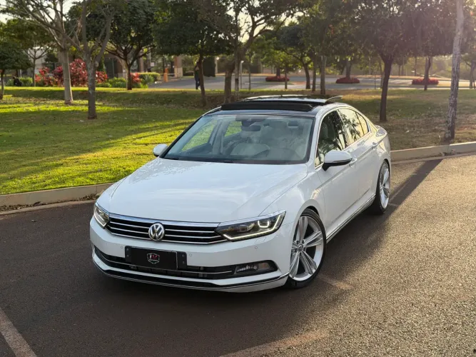 Volkswagen Passat Highline 2.0 TSI 220cv Tip. 2018