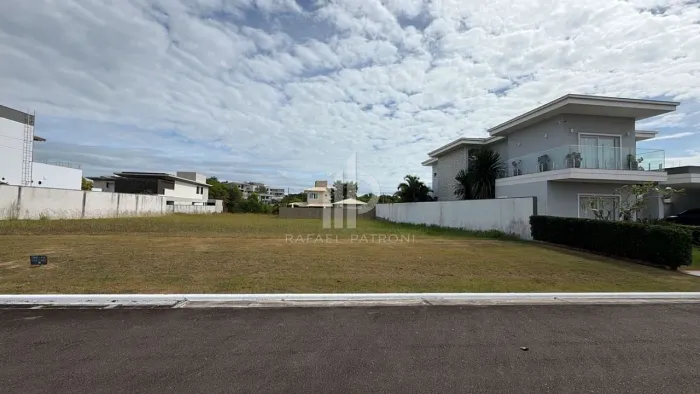 Vila Velha - Lote Linear 645m2 No Condomínio Jardins Veneza