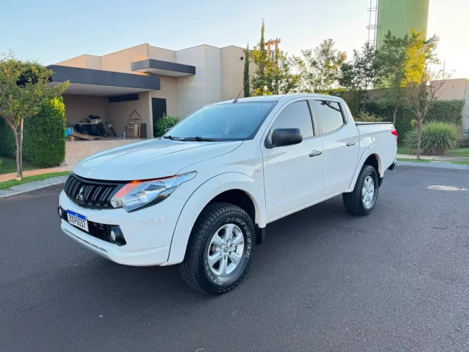 Mitsubishi L200 Triton Sport GL 2.4 Diesel 2023