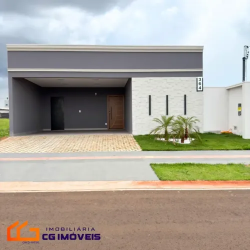 Casa em condomínio com piscina privativa